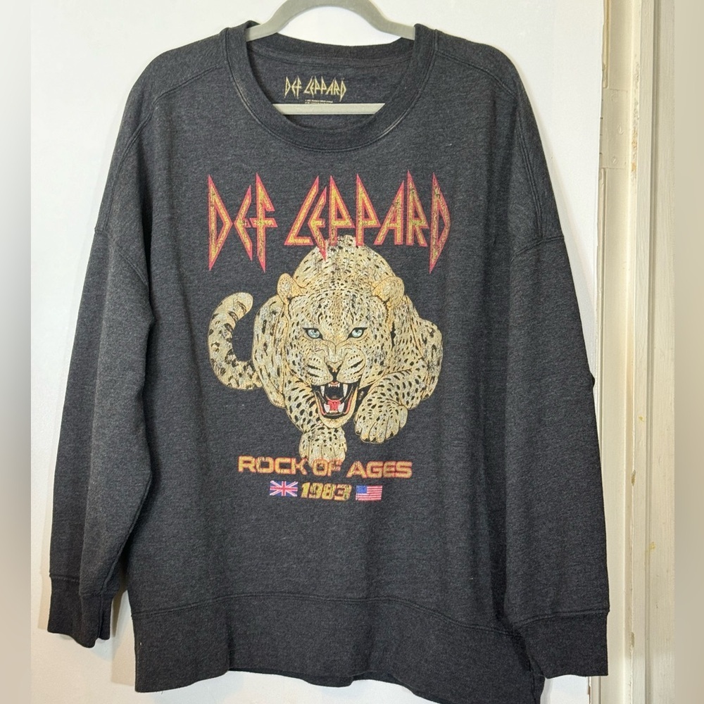 Def Leppard Gray‎ Crewneck Sweatshirt XXL Pull Over Rock of Ages 1983-Unisex - Picture 6 of 15